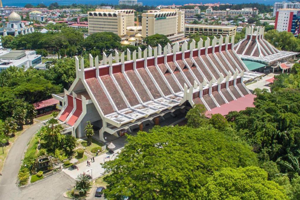 Golden Hotel Kota Kinabalu Kültér fotó